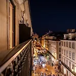 Lovely 2 Bedroom Apartment In The Heart Of Lisbon