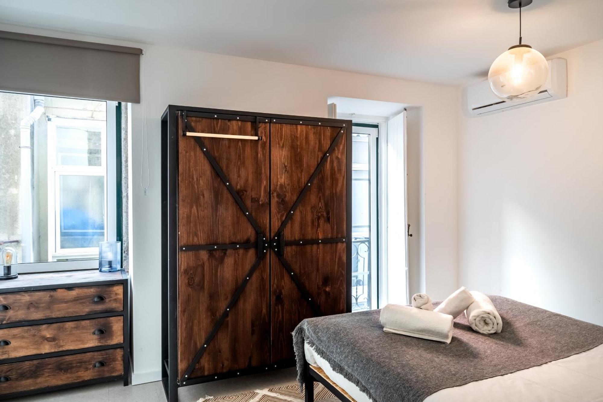 Apartment Lovely 2 Bedroom In The Heart Of Lisbon